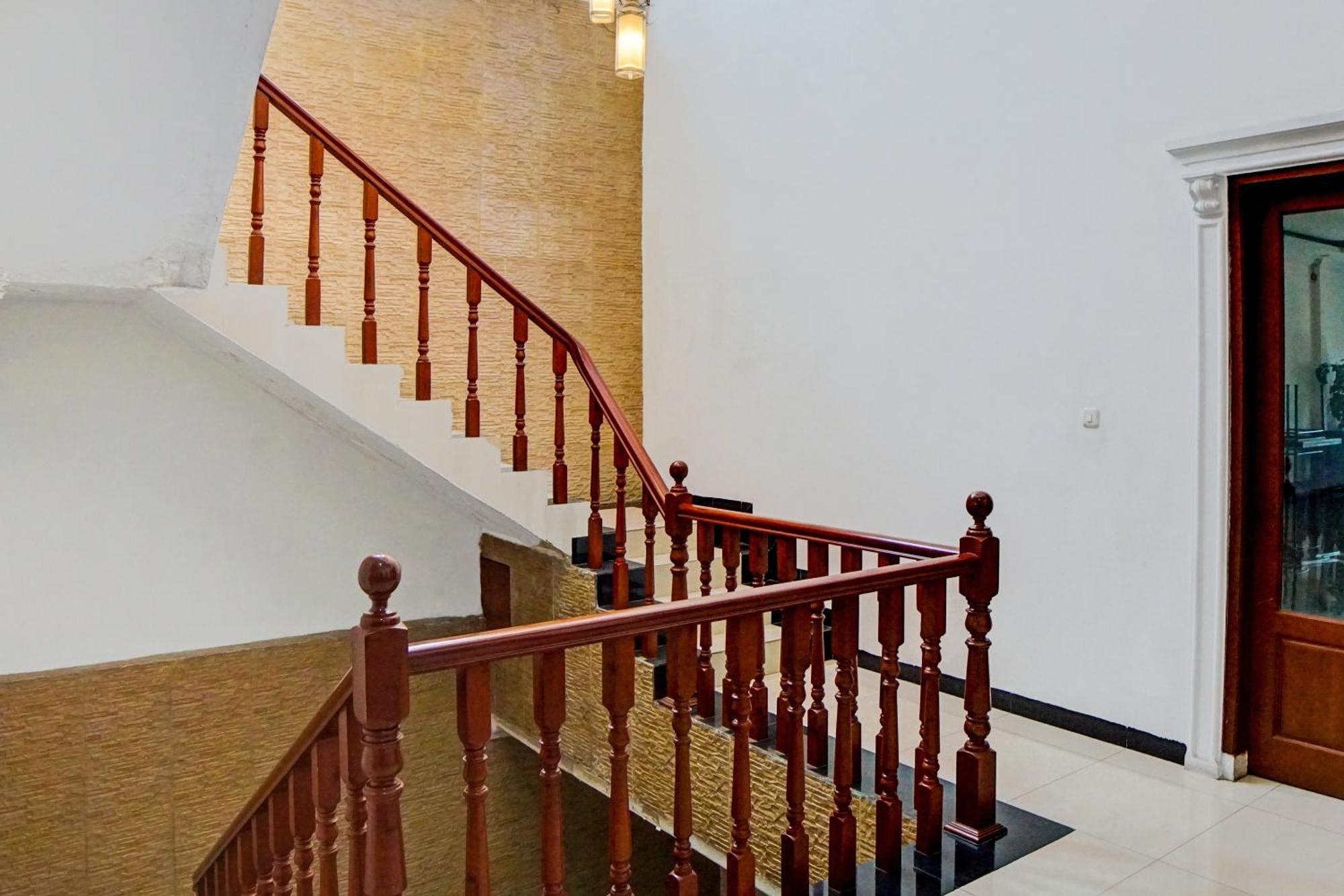 JR Residence Syariah near Jalan Setiabudi Medan RedPartner Luaran gambar